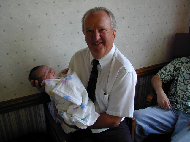 25280057.JPG, 5/28/02, 52 kB