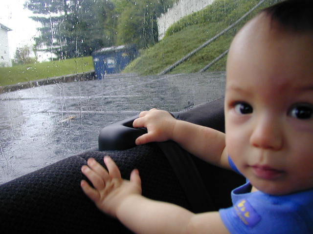 35090757.JPG, 5/9/03, 56 kB